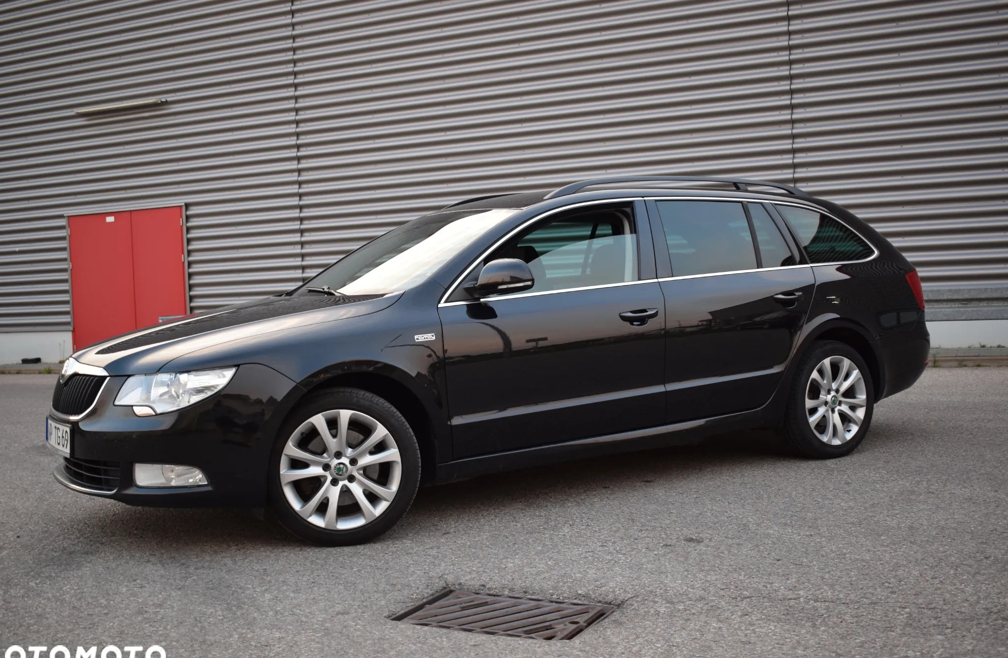 Skoda Superb cena 33900 przebieg: 243000, rok produkcji 2012 z Pruszcz Gdański małe 596